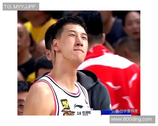 上海与浙江对决中第六次技术犯规引发热议球迷反应各异 上海与浙江对决中第六次技术犯规引发热议球迷反应各异