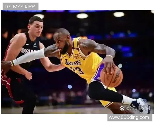 2010年NBA常规赛精彩对决热火队与湖人队的巅峰之战回顾 2010年NBA常规赛精彩对决热火队与湖人队的巅峰之战回顾